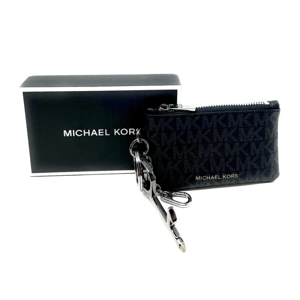 Michael Kors Men’s Logo Pouch and No Touch Keychain. New no tags